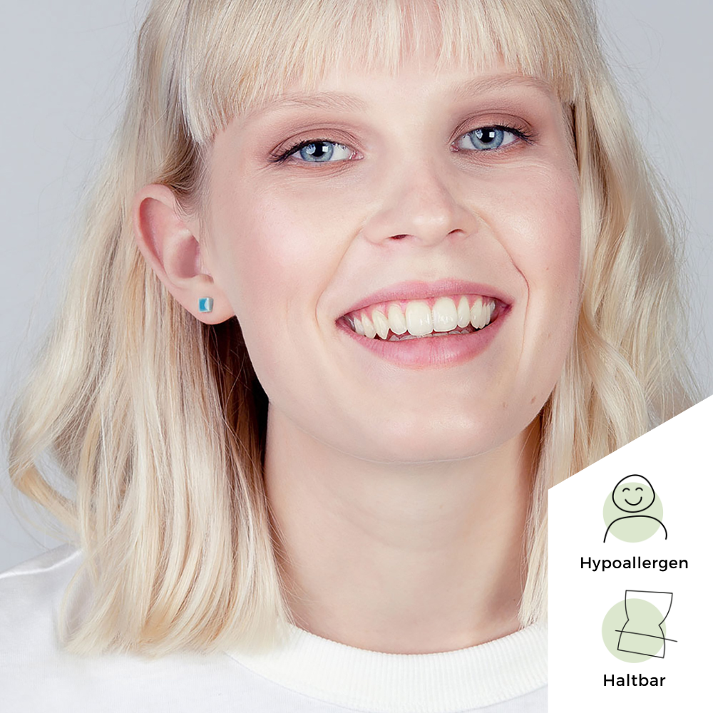 Foto von Minimalist ceramic earrings • 5mm