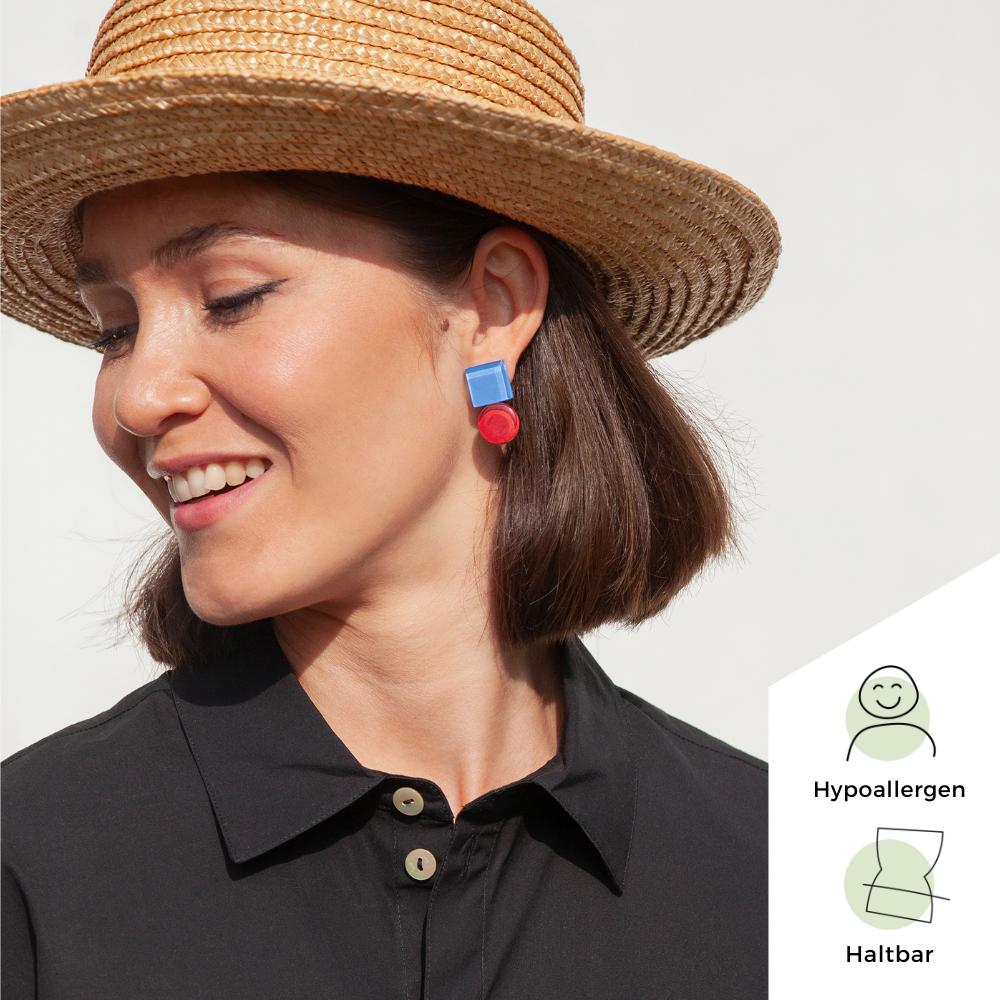Foto von Geometric statement earrings