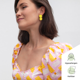 Foto von Geometric statement earrings