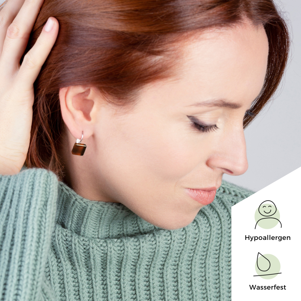 Foto von Geometrische Ohrringe aus Glas • 10mm