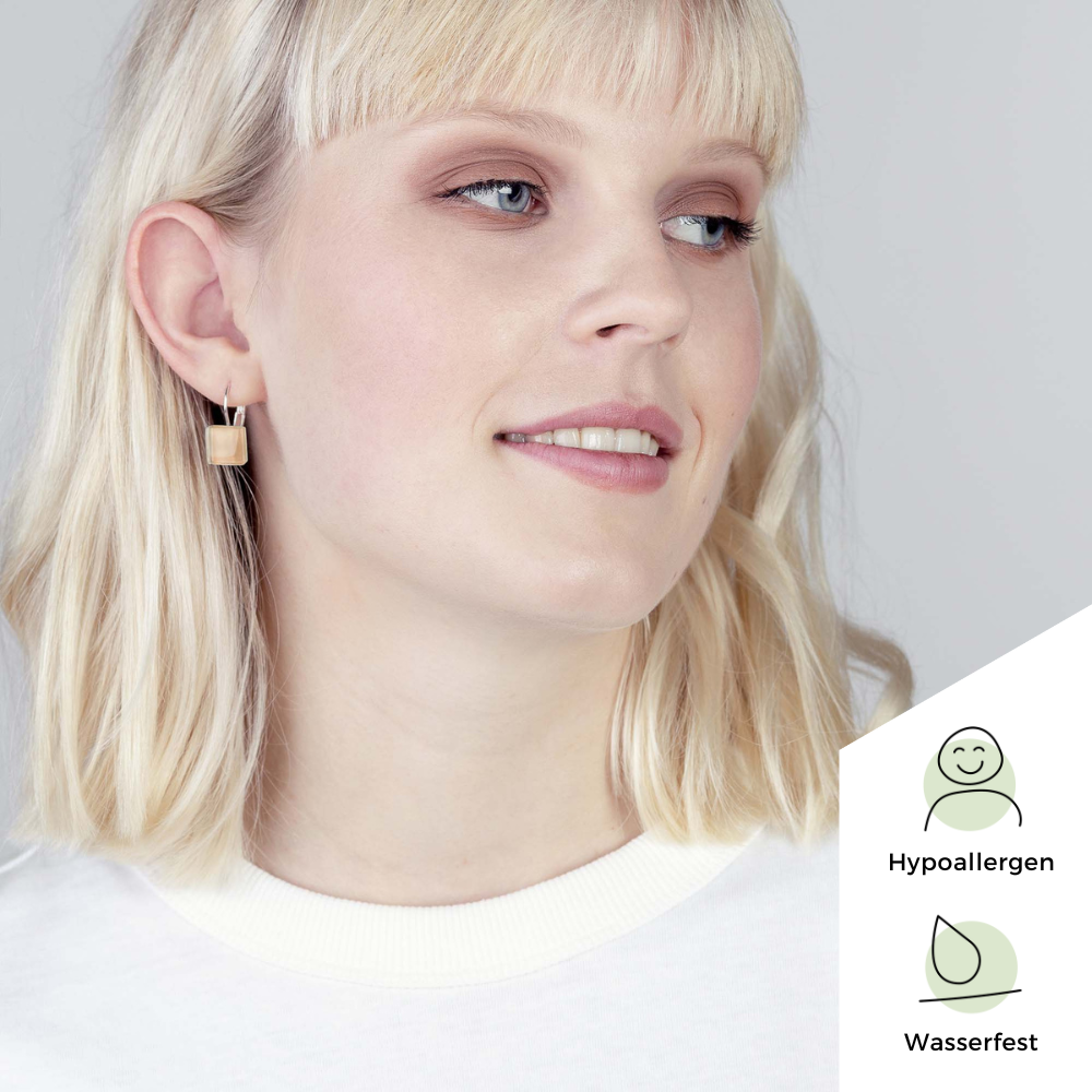 Foto von Geometric glass earrings • 10mm