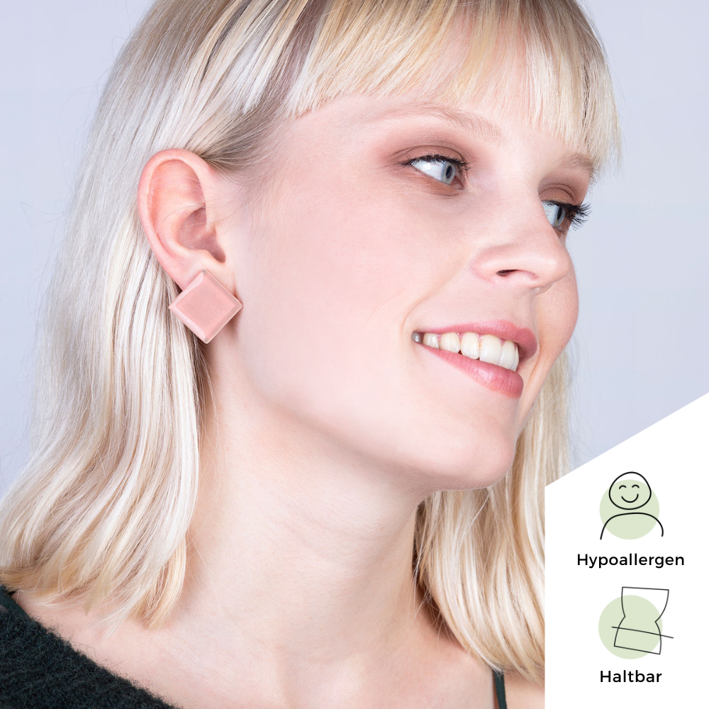 Foto von Statement Clip Ohrringe aus Glas • 20mm