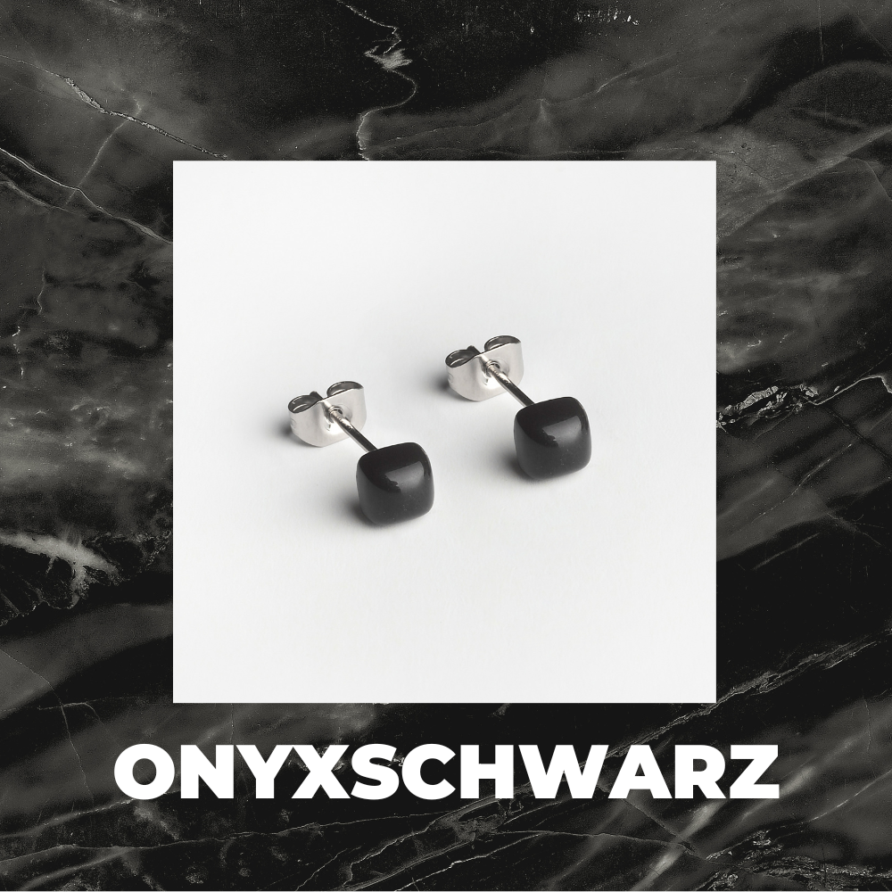 Foto von Small geometric earrings • 4mm