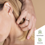 Foto von Small stud earrings with circular elements