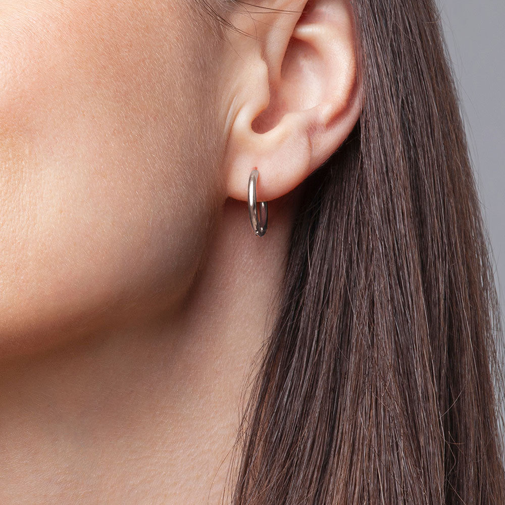 Foto von Edelstahl Creolen Basic • Wasserfeste Ohrringe Foto von Edelstahl Creolen Basic • Wasserfeste Ohrringe