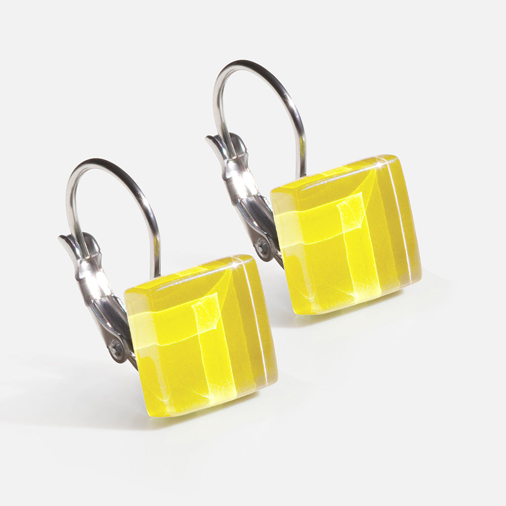 Foto von Geometric glass earrings • 10mm