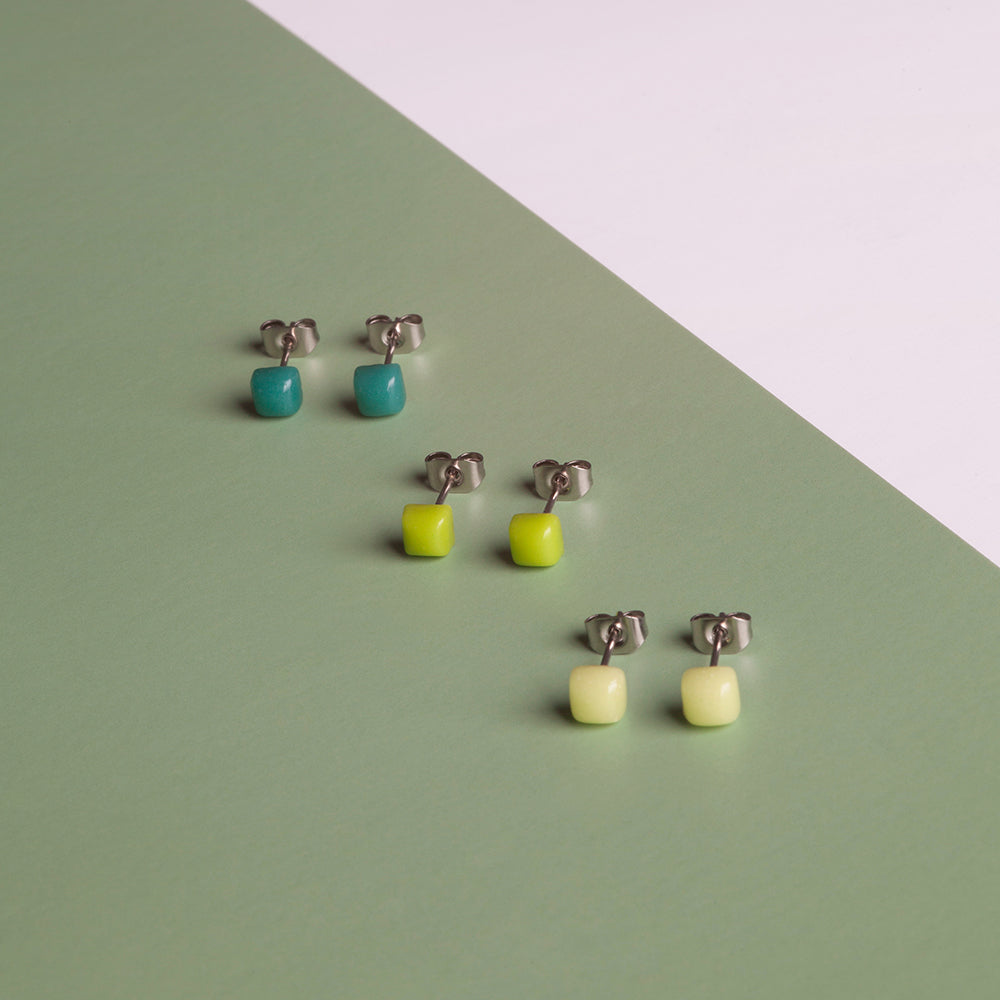 Foto von Geometrische Ohrringe 3er Set • 4mm