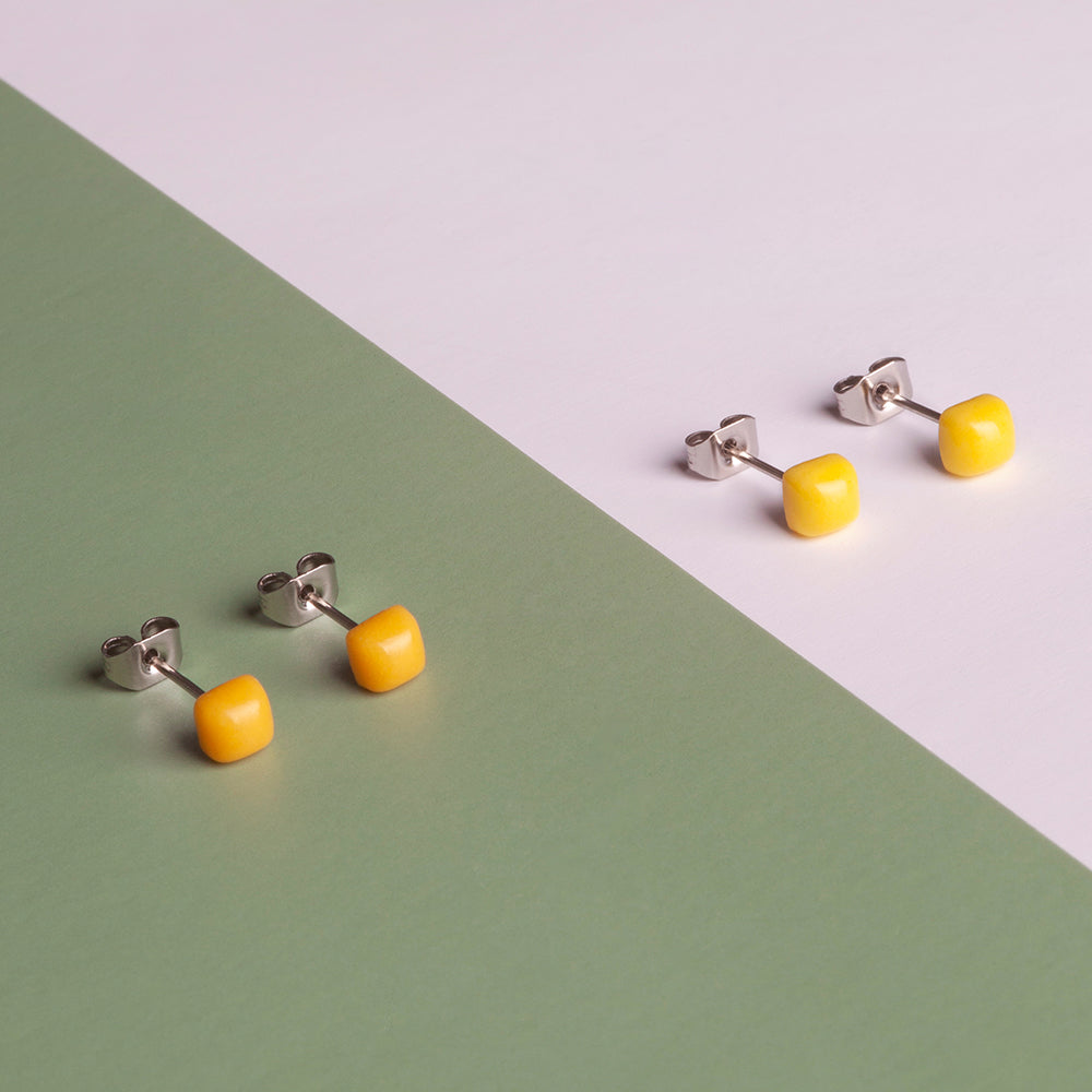 Foto von Geometrische Ohrringe 3er Set • 4mm