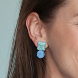 Foto von Geometric statement earrings