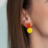 Foto von Geometric statement earrings