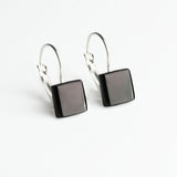 Geometrische Ohrringe aus Glas • 10mm Geometrische Ohrringe aus Glas • 10mm