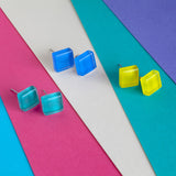 Foto von Small glass stud earrings • 10mm 