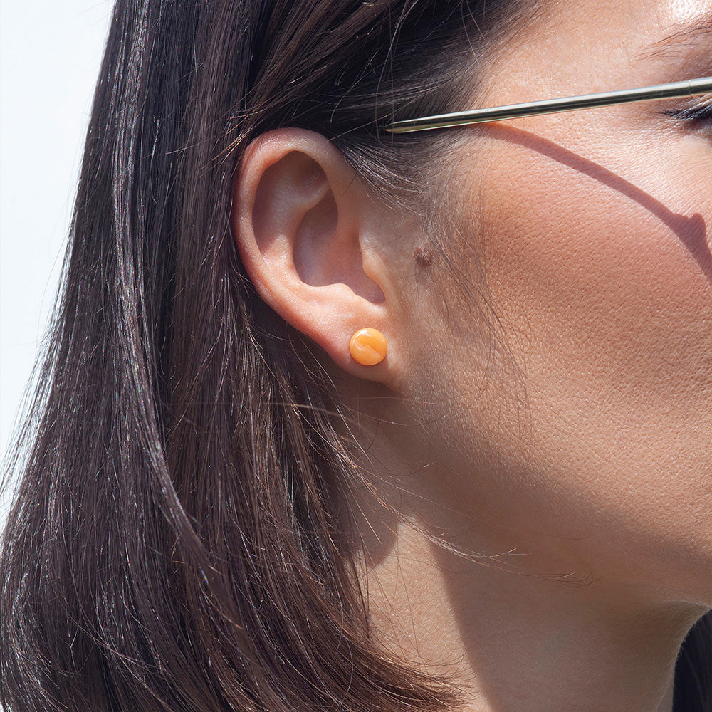 Foto von Glasohrstecker in Perlmuttoptik • 8mm