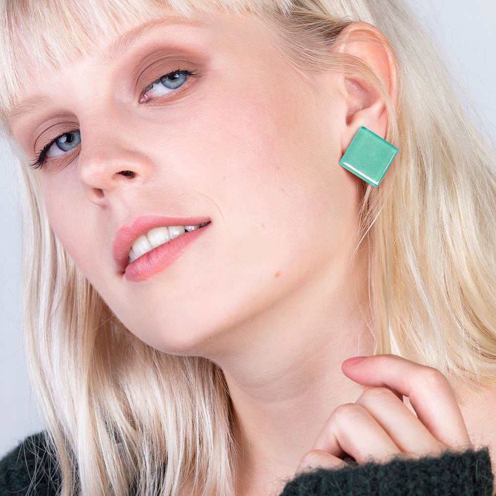 Foto von Statement Clip Ohrringe aus Glas • 20mm