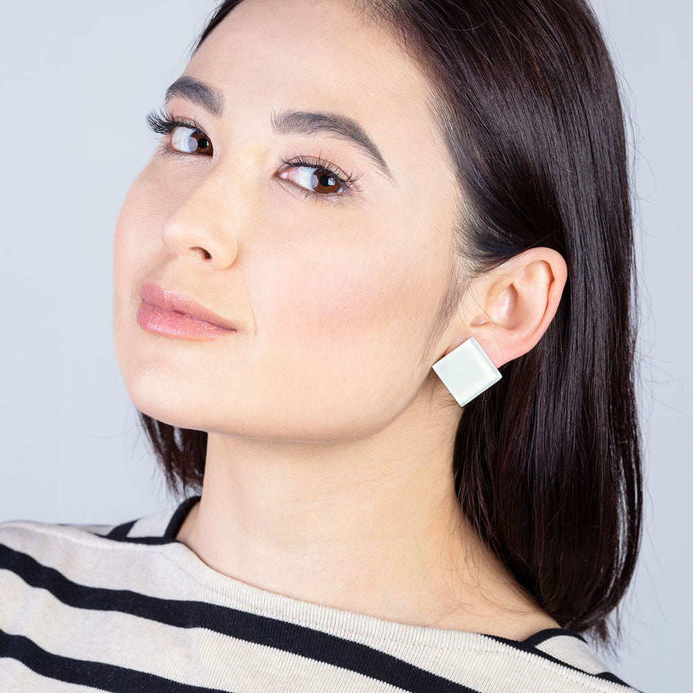 Foto von Statement Clip Ohrringe aus Glas • 20mm