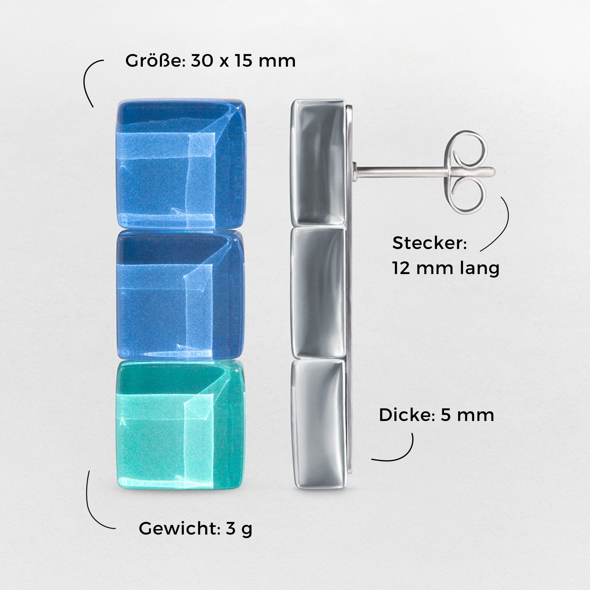 Foto von Geometrische Ohrringe hängend