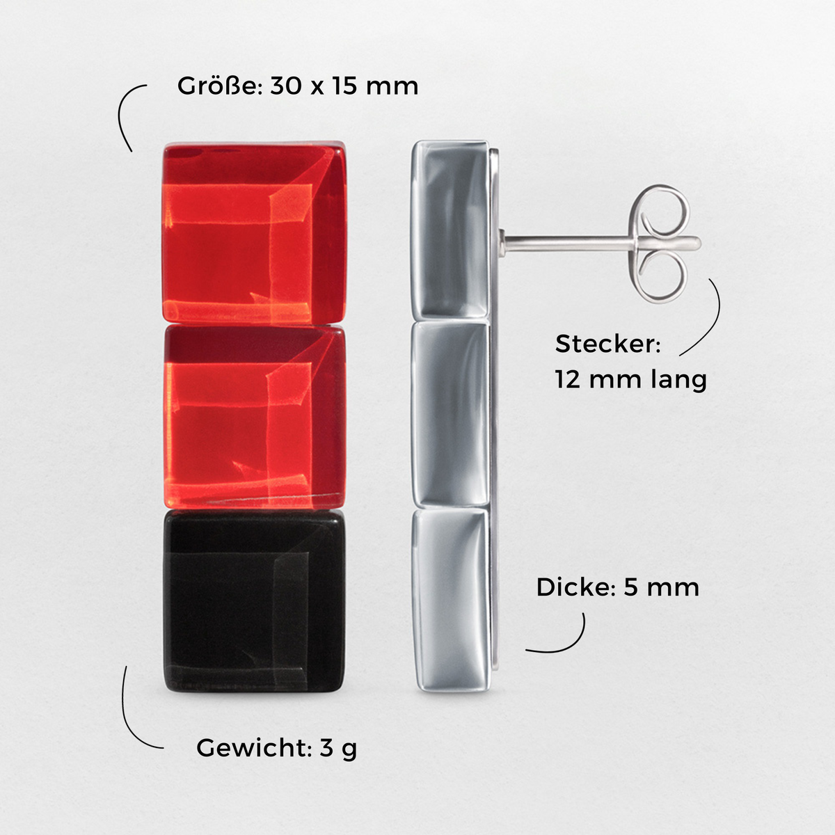 Foto von Geometrische Ohrringe hängend