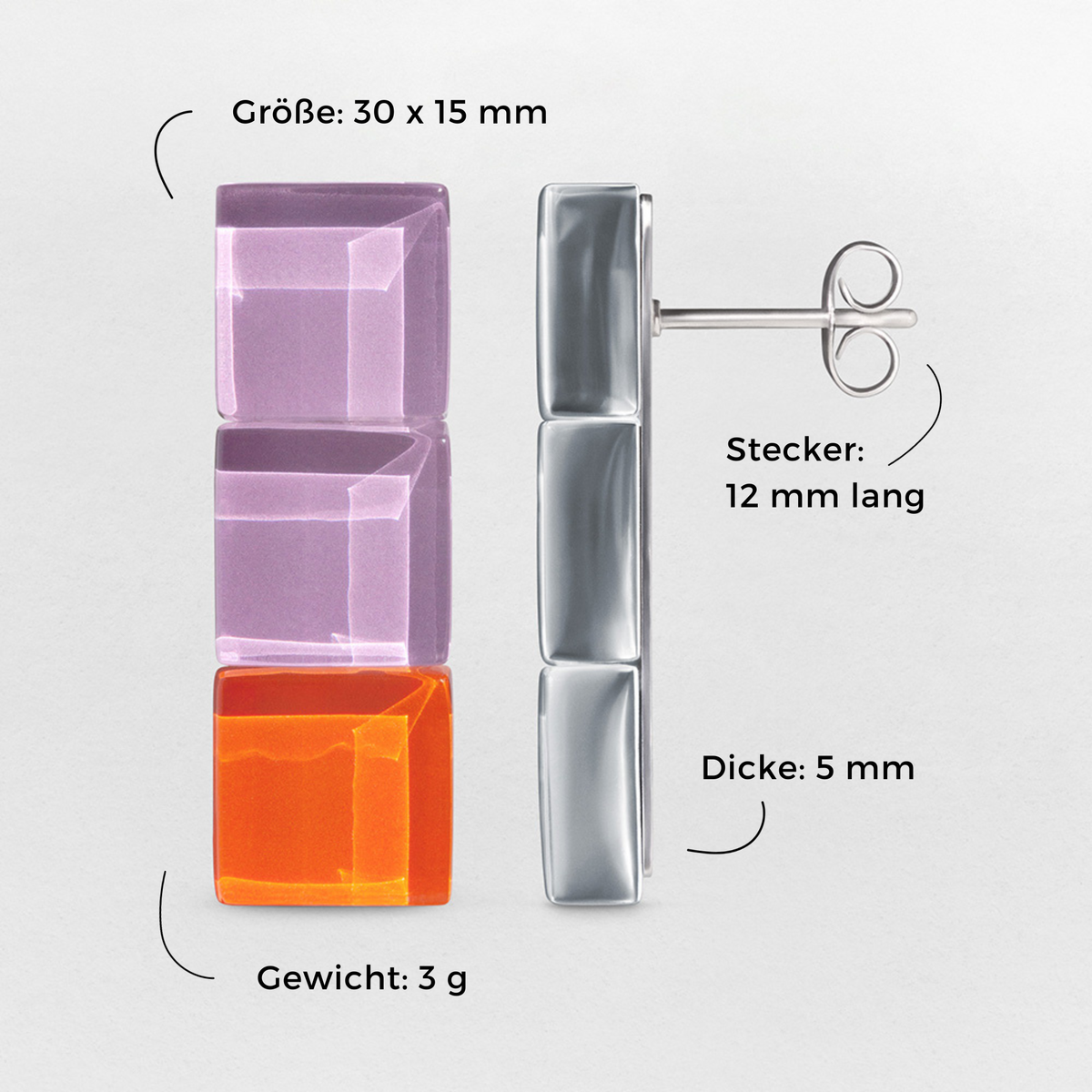 Foto von Geometrische Ohrringe hängend