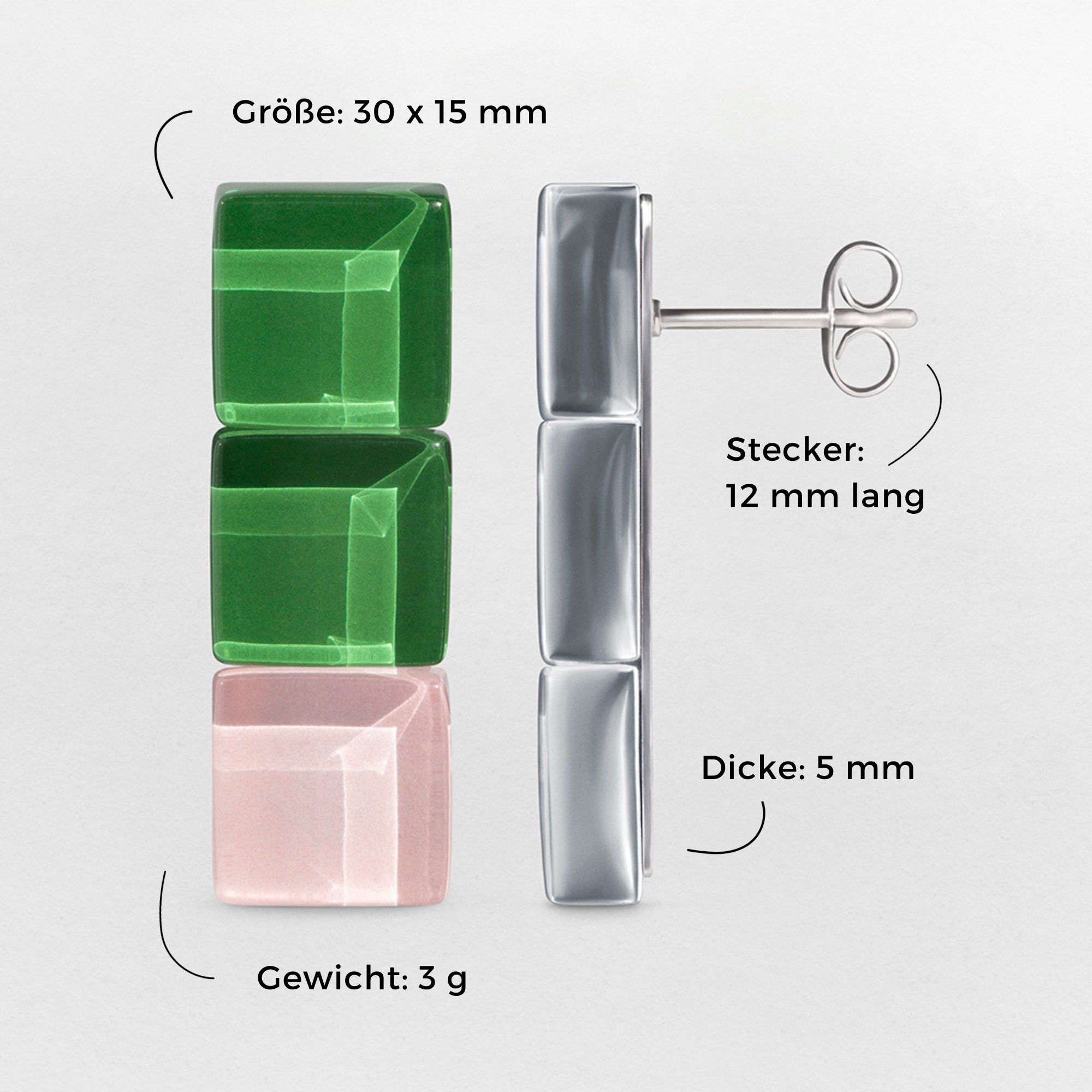 Foto von Geometrische Ohrringe hängend
