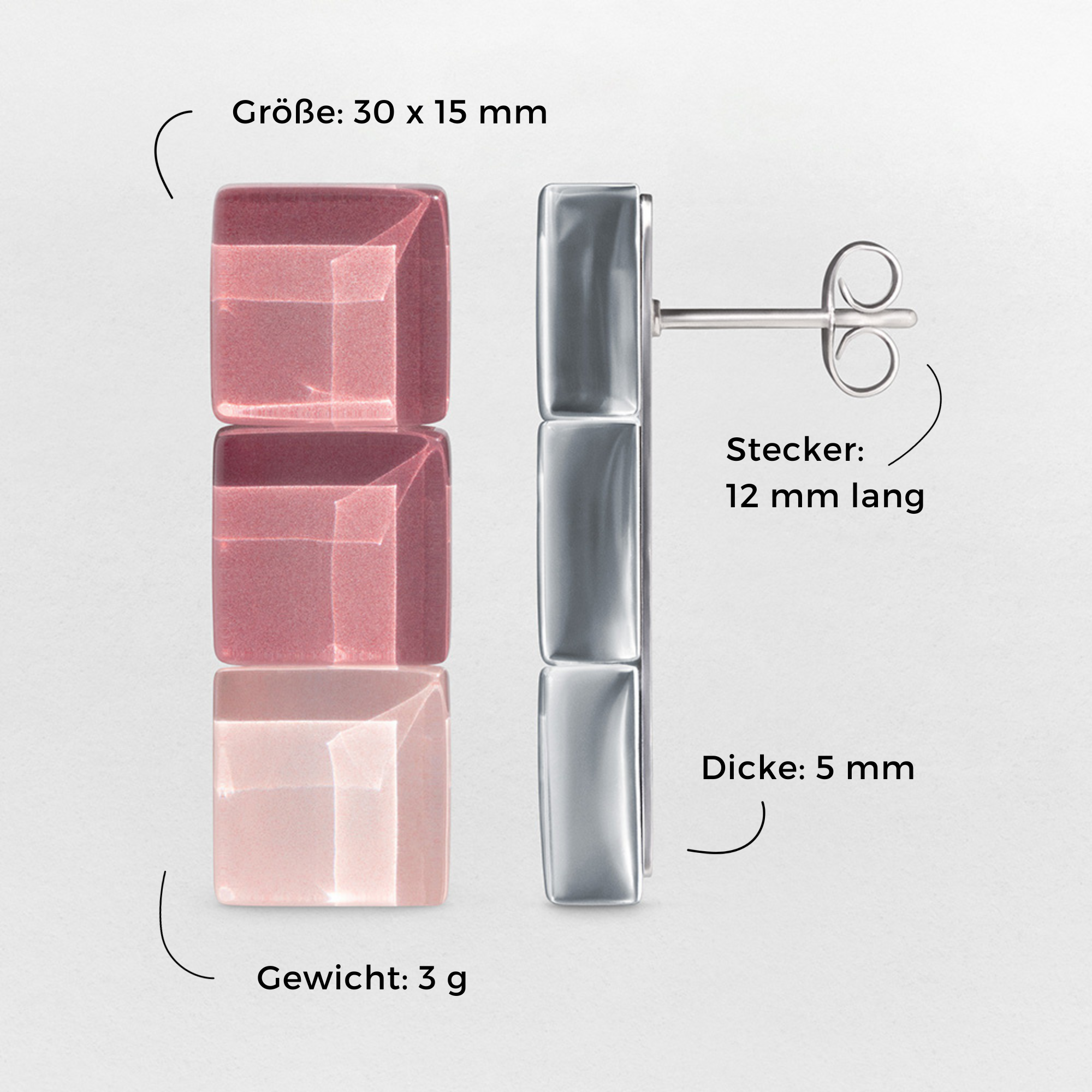 Foto von Geometrische Ohrringe hängend
