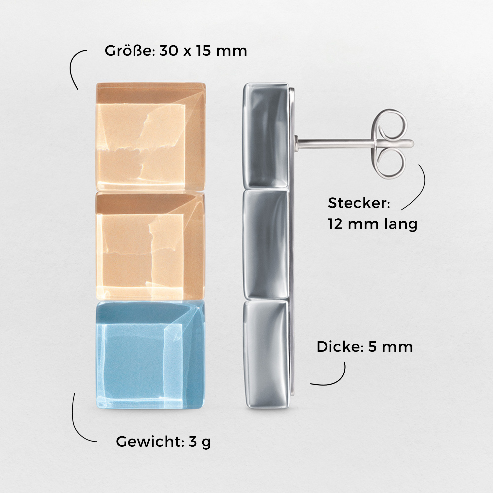 Foto von Geometrische Ohrringe hängend