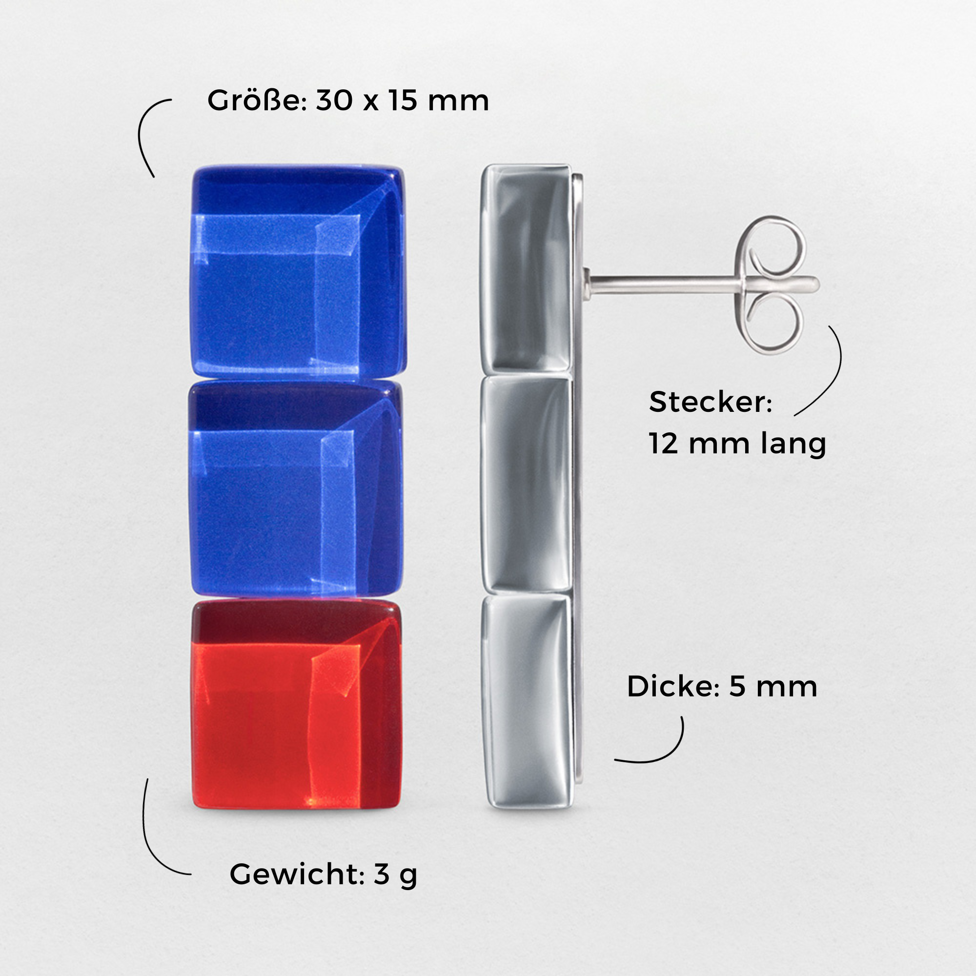 Foto von Geometrische Ohrringe hängend