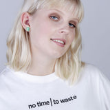 Foto von Small glass stud earrings • 10mm 