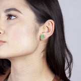 Foto von Small glass stud earrings • 10mm 