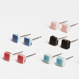 Foto von Minimalist ceramic earrings • 5mm