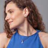 Foto von Stainless steel stud earrings with stone • Mother-of-pearl look • 8mm