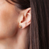 Foto von Stainless steel stud earrings with stone • Mother-of-pearl look • 8mm