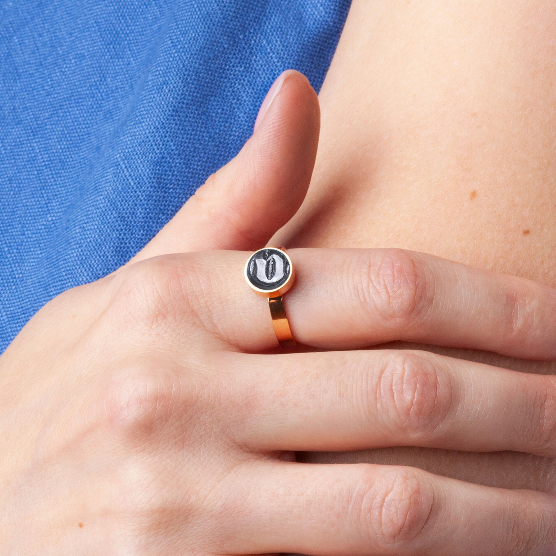 Foto von Adjustable ring with stone • 8mm