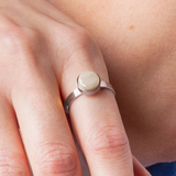 Foto von Adjustable ring with stone • 8mm