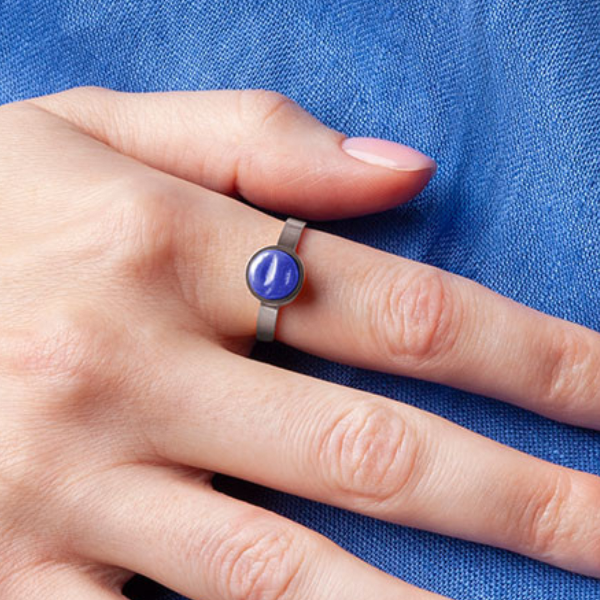 Foto von Adjustable ring with stone • 8mm