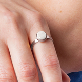 Foto von Adjustable ring with stone • 8mm