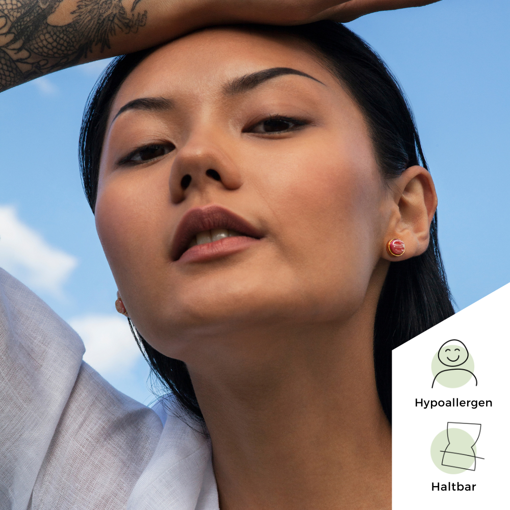 Foto von Stainless steel stud earrings with stone • Mother-of-pearl look • 8mm