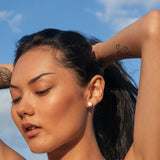 Foto von Stainless steel stud earrings with stone • Mother-of-pearl look • 8mm