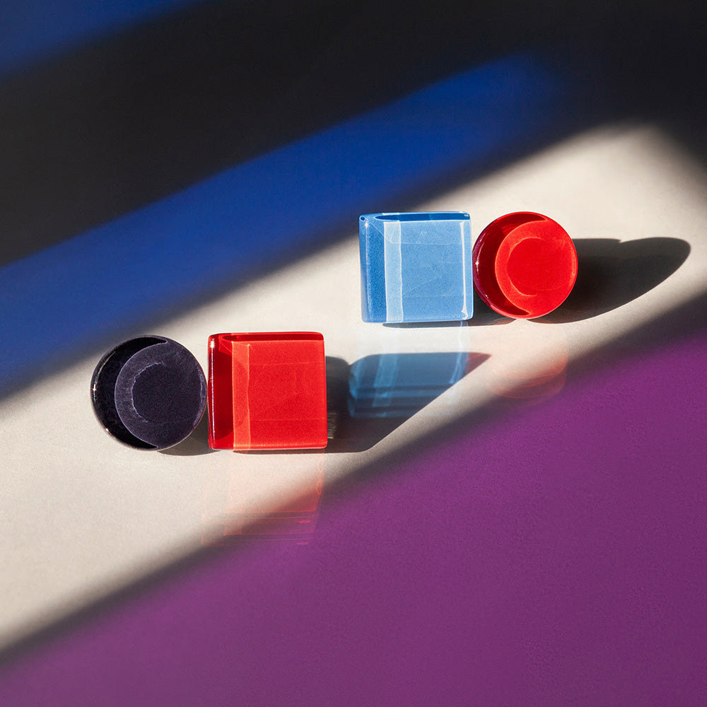 Foto von Geometric statement earrings