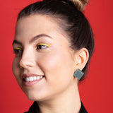 Foto von Statement Clip Ohrringe aus Glas • 20mm Foto von Statement Clip Ohrringe aus Glas • 20mm