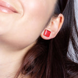 Foto von Small glass stud earrings • 10mm 
