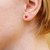 Foto von Minimalist ceramic earrings • 5mm