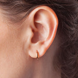 Foto von Stainless steel basic hoop earrings • Waterproof earrings