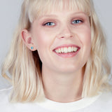 Foto von Minimalist ceramic earrings • 5mm