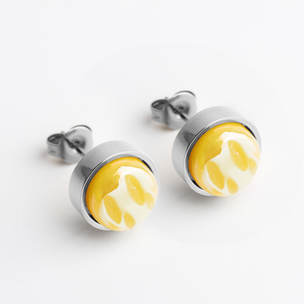 Foto von Edelstahl Ohrstecker mit Stein • Perlmuttoptik  • 8mm Foto von Edelstahl Ohrstecker mit Stein • Perlmuttoptik  • 8mm