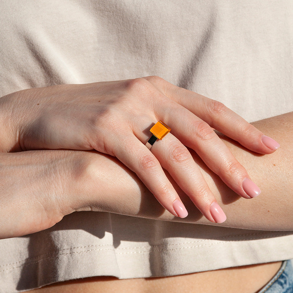 Foto von Small ring with 10mm stone • adjustable size